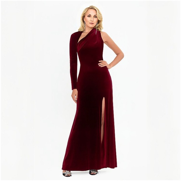 Elegant Burgundy Velvet One-Shoulder Gown - Picture 1 of 2